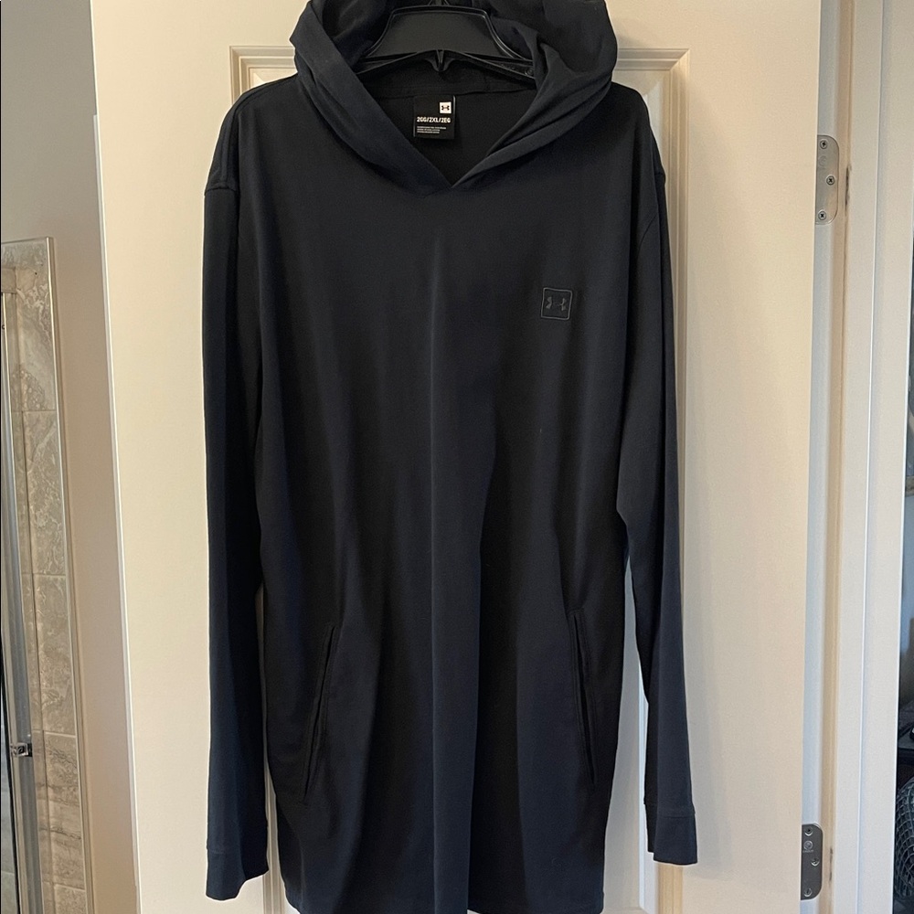 Under Armour Men’s 2XL Black Hooded Sweatshirt